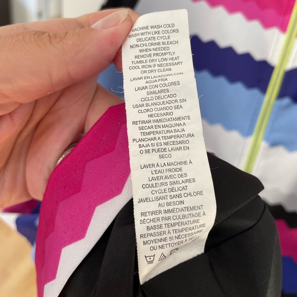 Kensie zig zag dress. - Picture 4 of 5